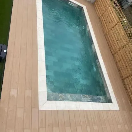 4 Pieces Avec Piscine Apartamento *