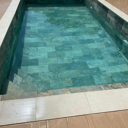 Apartamento 4 Pieces Avec Piscine Saint-Bres (Herault)